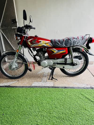 Honda CG125 2025/2026. Very excellent condition
