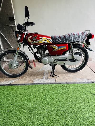 Honda CG125 2025/2026. Very excellent condition
