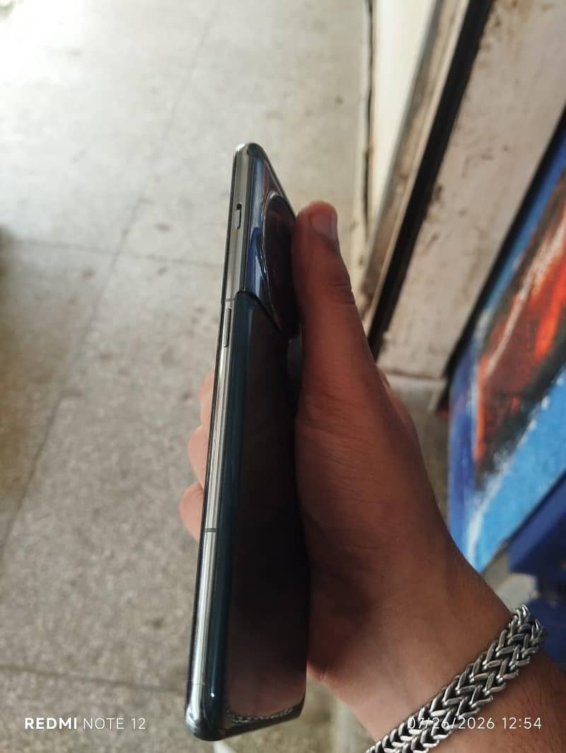 One Plus 11 4