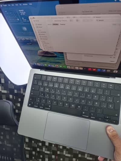 MACBOOK PRO M3 2023 14 INCH 16GB 512GB A GRAD CONDITION 75 CC 100 HLT
