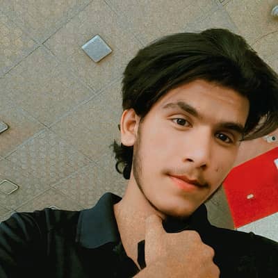 kaam ki buht zada zarurat h
