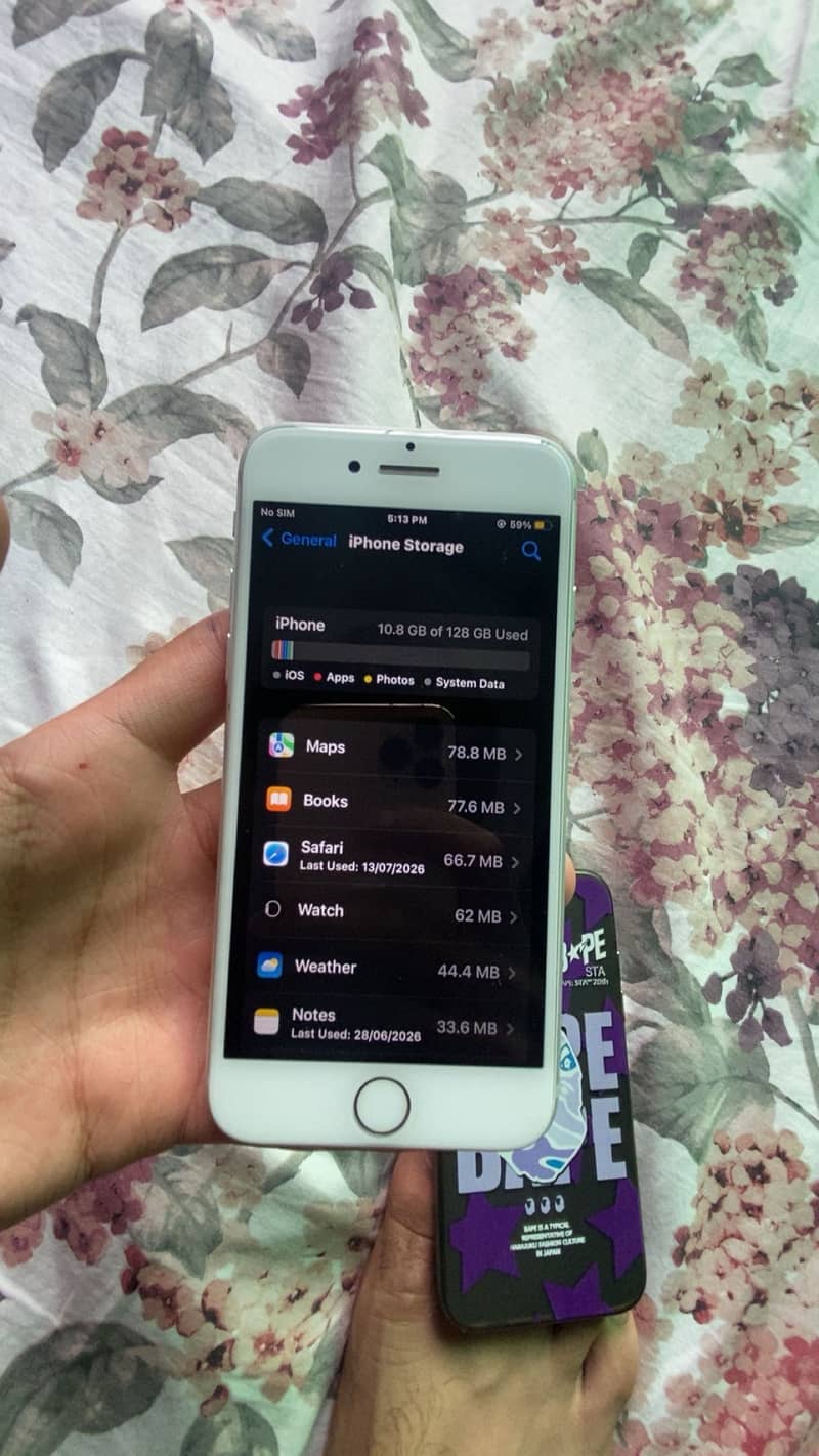 Apple iPhone 7 4