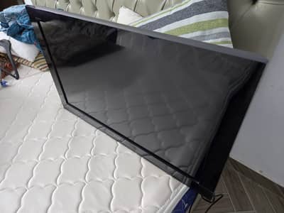 Sony Bravia 32 inch LCD TV