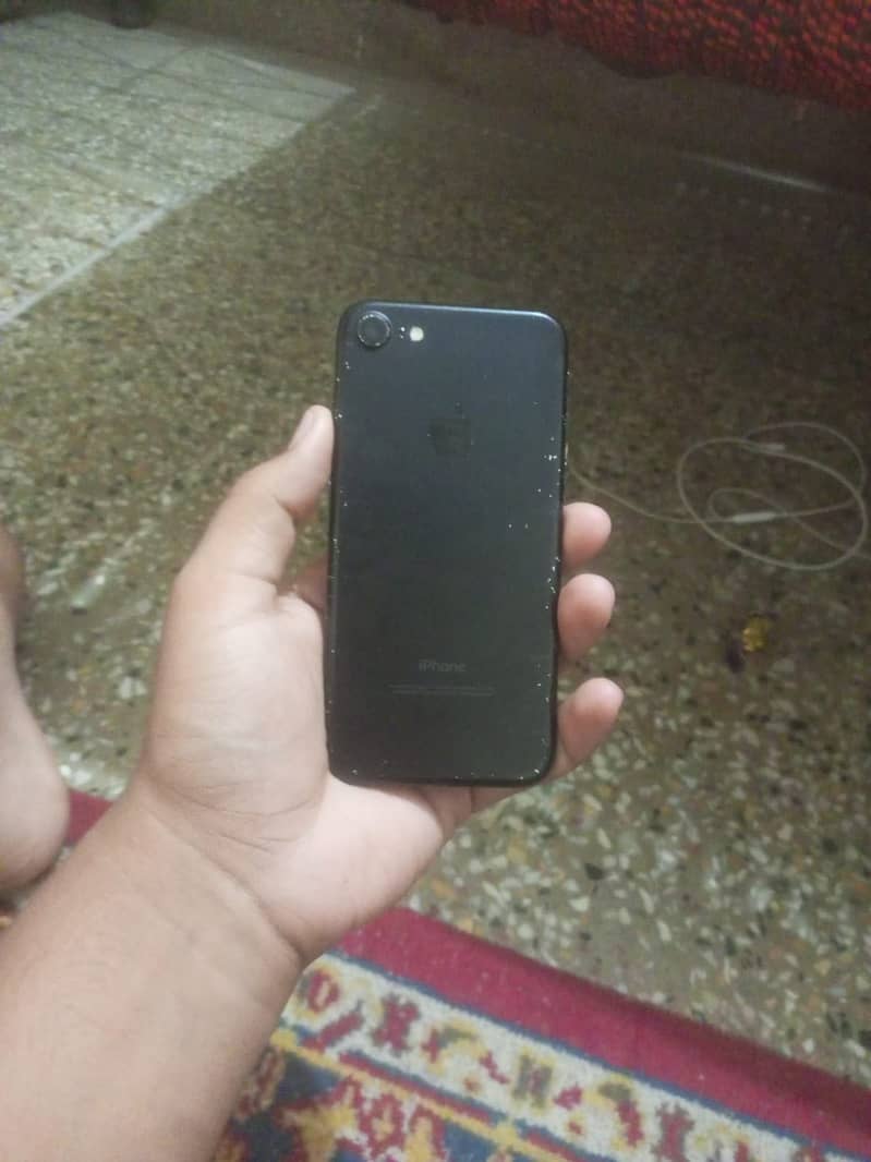 Apple iPhone 7 Plus 0