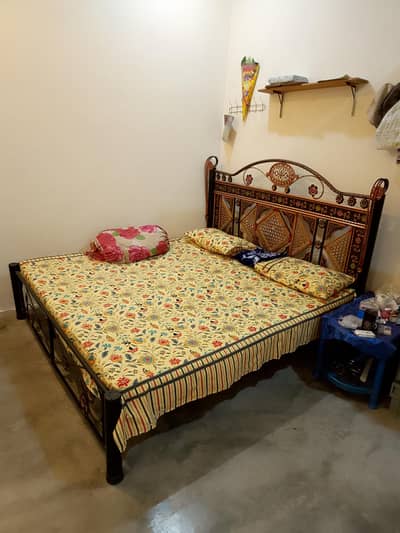 King Size Strong & Beautiful  Iron Double Bed in low price