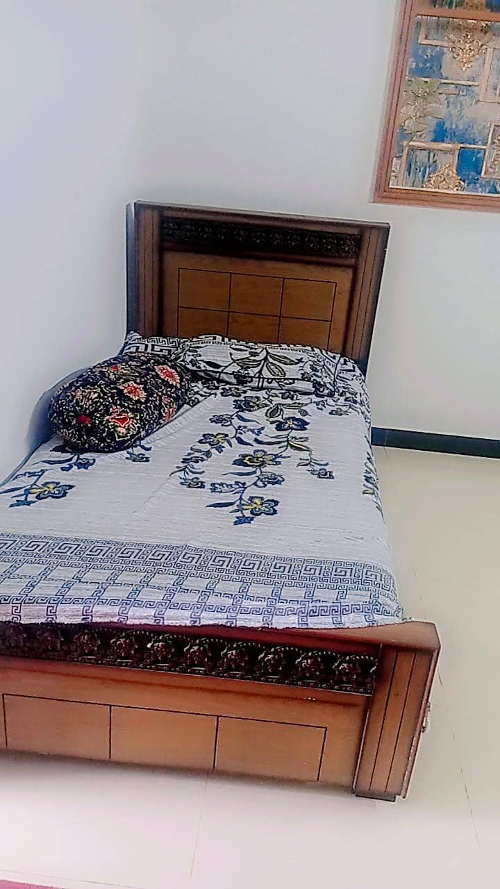 single beds 2 4
