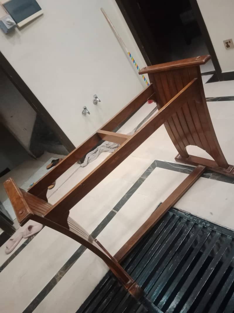 Dining table 3