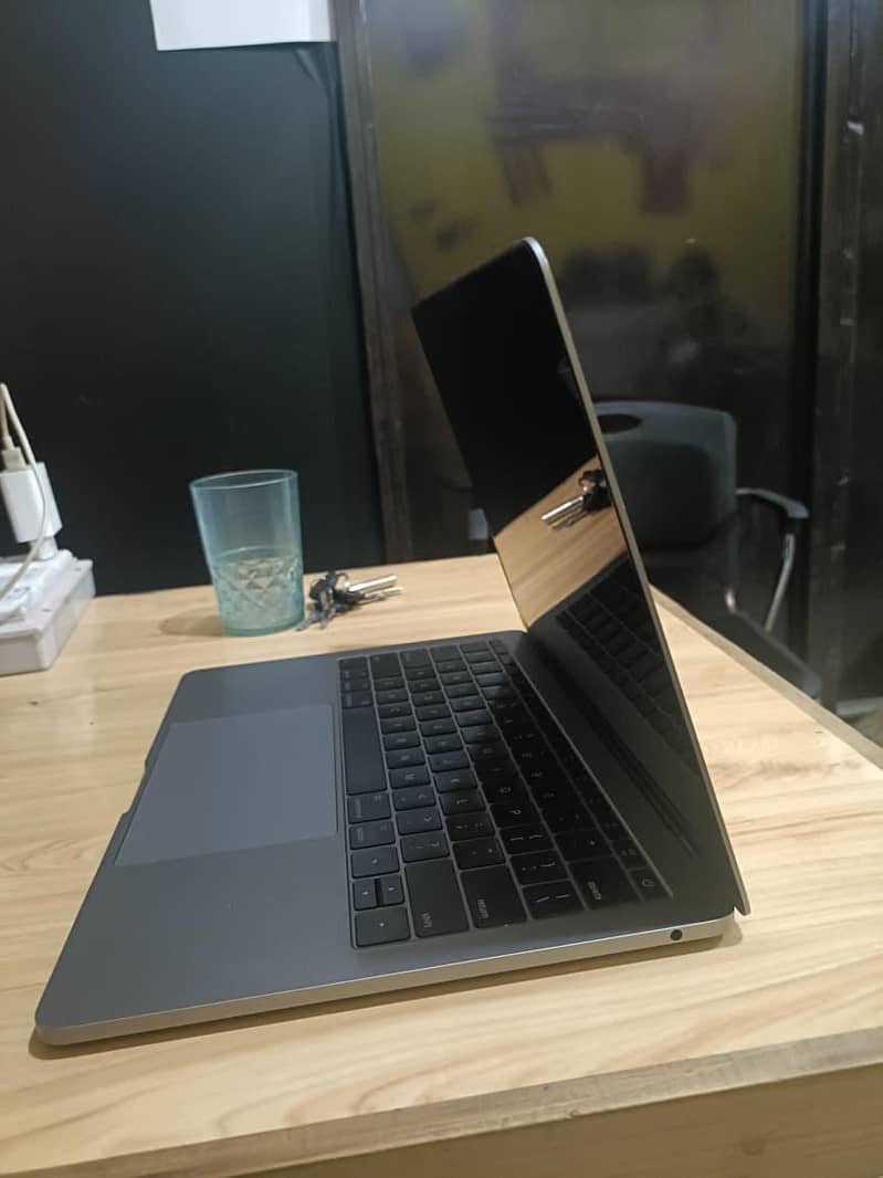 Macbook Pro 2017 1