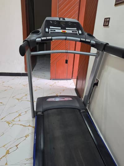 HORIZON FITNESS TREADMILL (110 Kg)