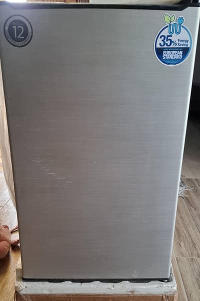 Dawlance ,(910NDR Silver, Black) only 10 days used