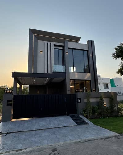 8 Marla Beautiful House For Rent In DHA 9 Town