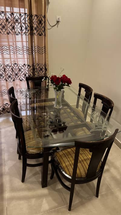 6 Chairs Dinning Table