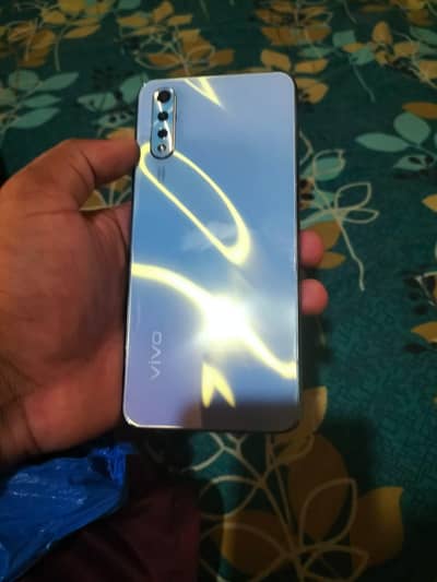 Vivo S1