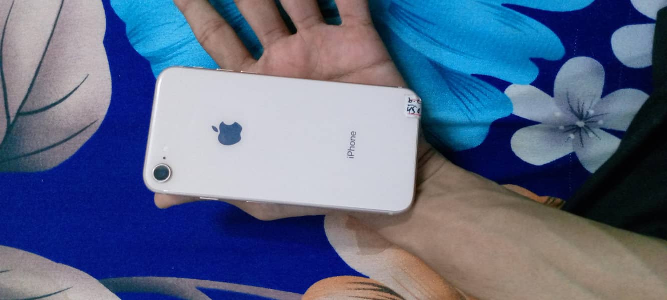 Apple iPhone 8 2