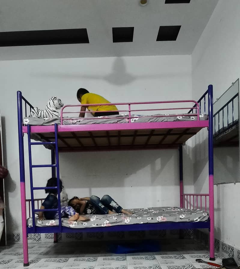bunk bed 0