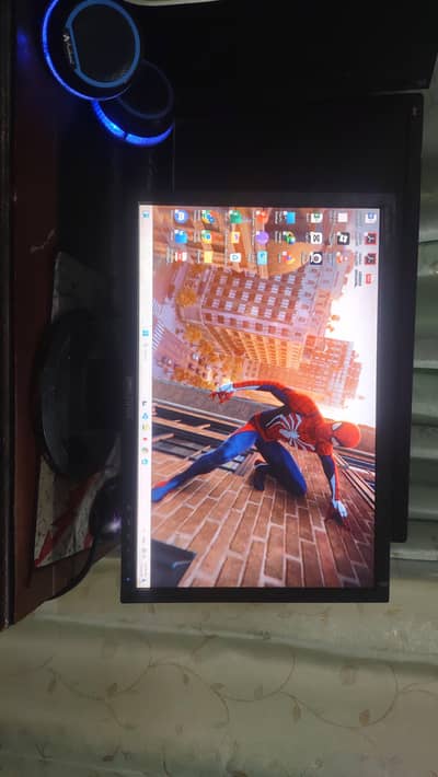 19 inch LCD for sale.