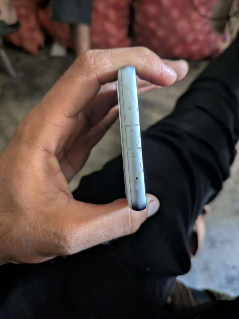 Google Pixel 7a 2