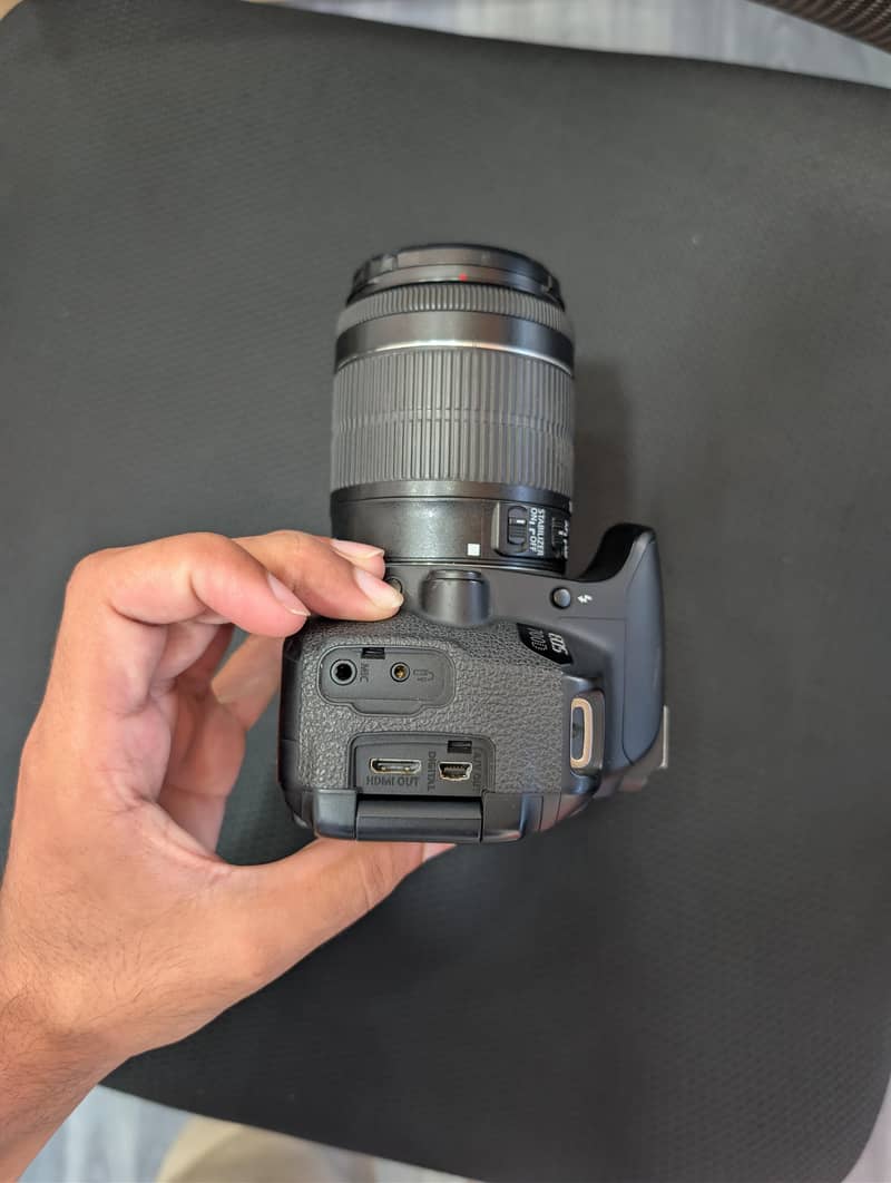 Canon camera 700D 4