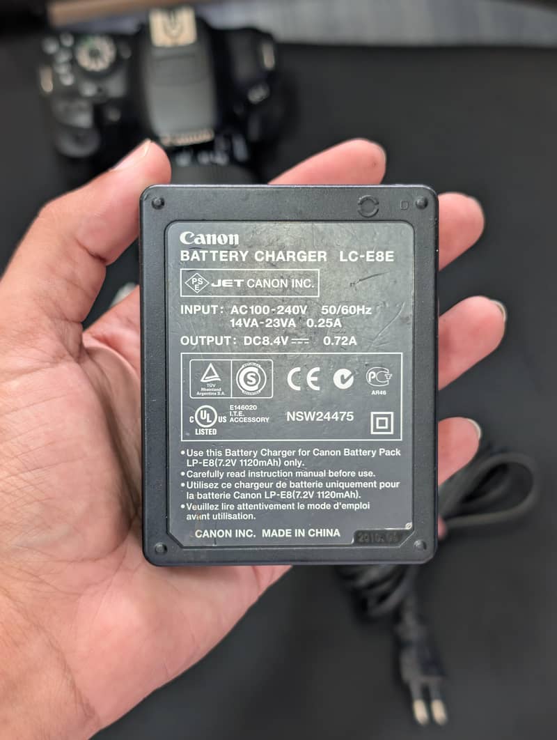Canon camera 700D 11