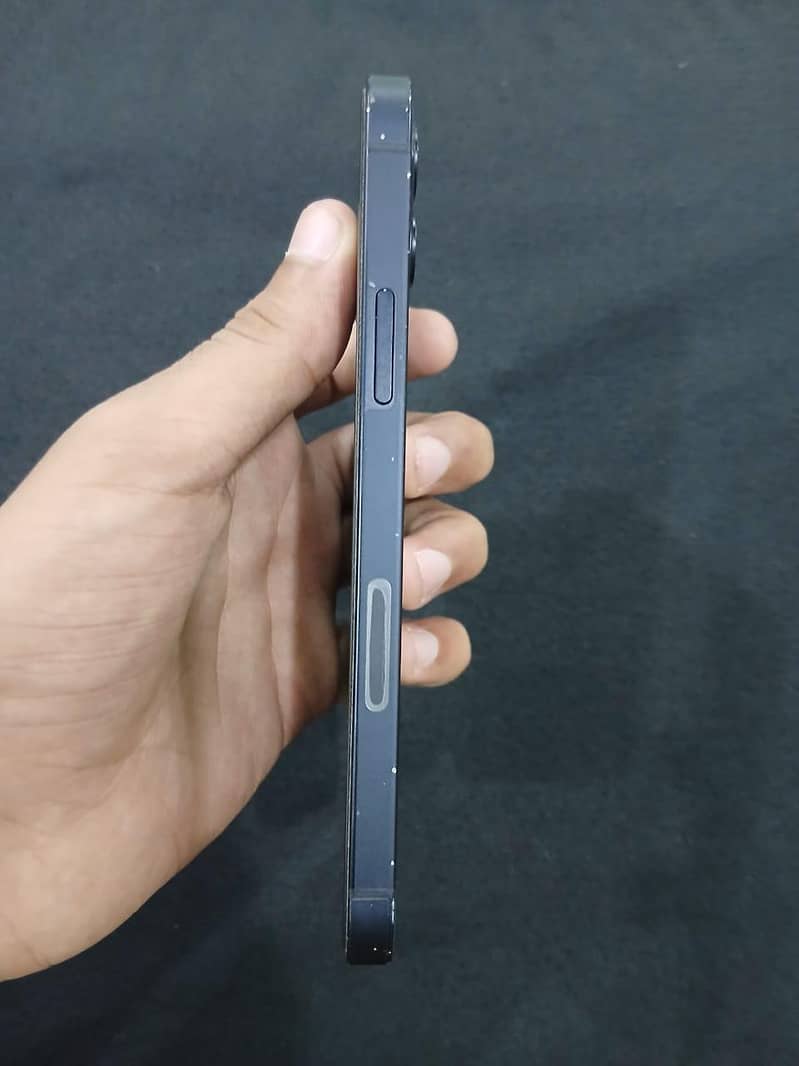 Apple iPhone 12 0