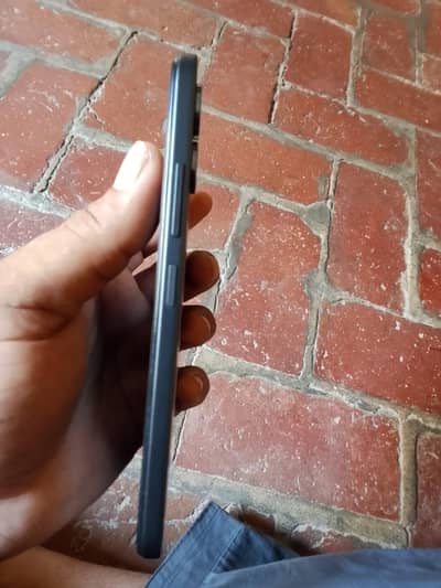 Infinix smart 20.4+4.128 . only 2 day used