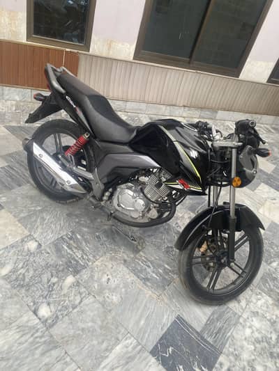 Suzuki GSX 124