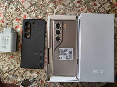 Tecno CAMON 40 Pro