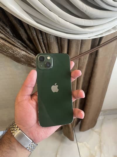 Apple iPhone 13