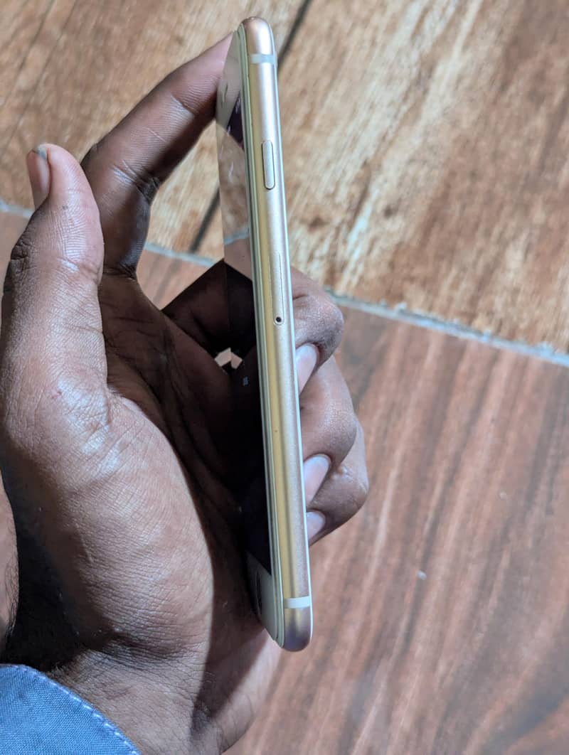 Apple iPhone 8 8