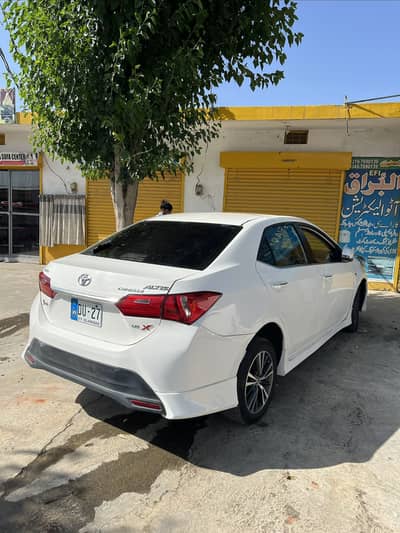 Toyota Corolla Altis Grande 2015
