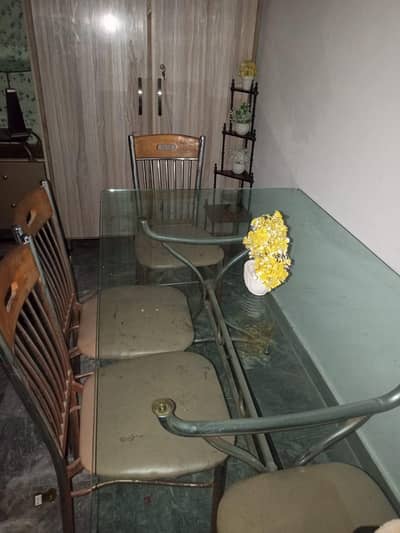 dinning table with 4 chairs