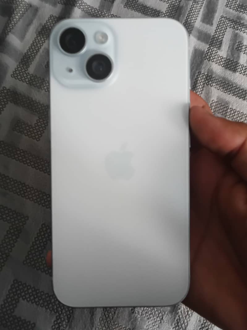 Apple iPhone 15 12