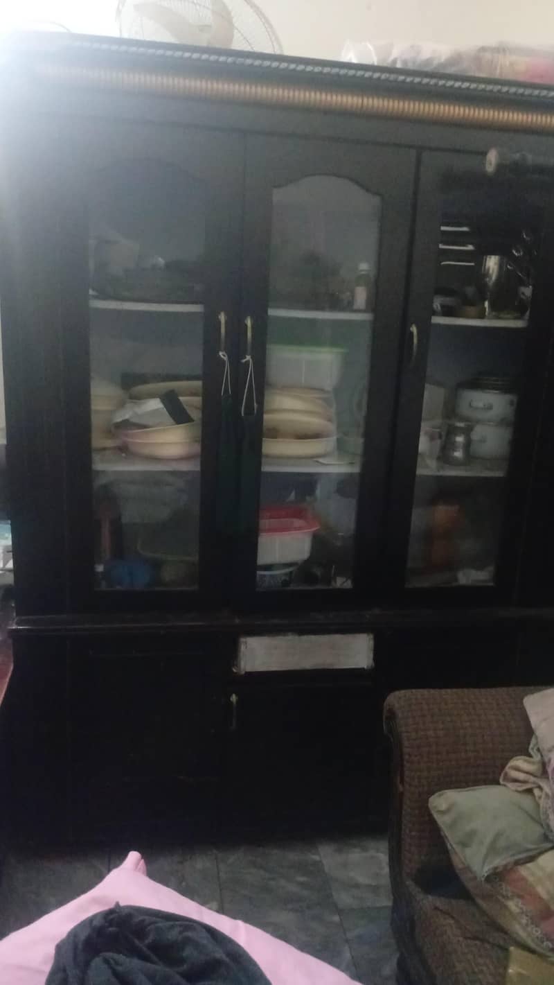 Bed showcase dressing table for sell 4
