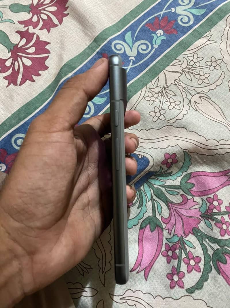 Google Pixel 8 3