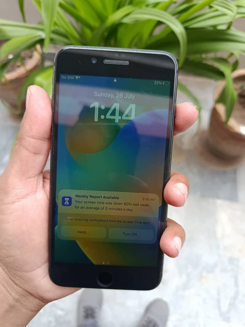 Apple iPhone 8 Plus 1