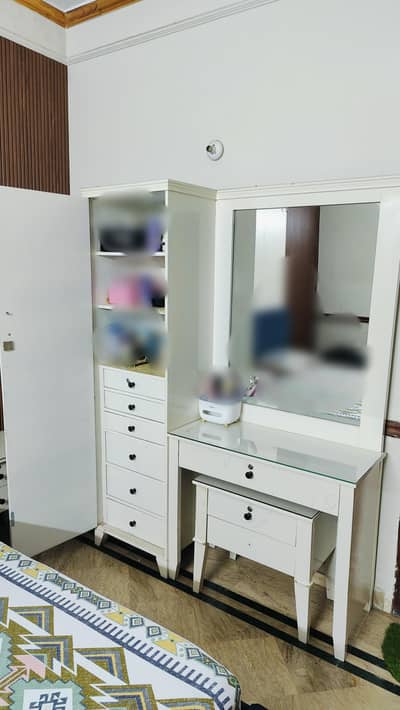 Dresser and Matching Side Table Set – Great Condition!