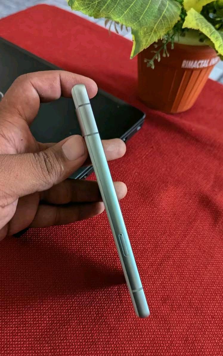 Google Pixel 7a 1