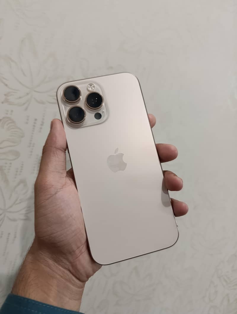 iPhone 16 pro max 5