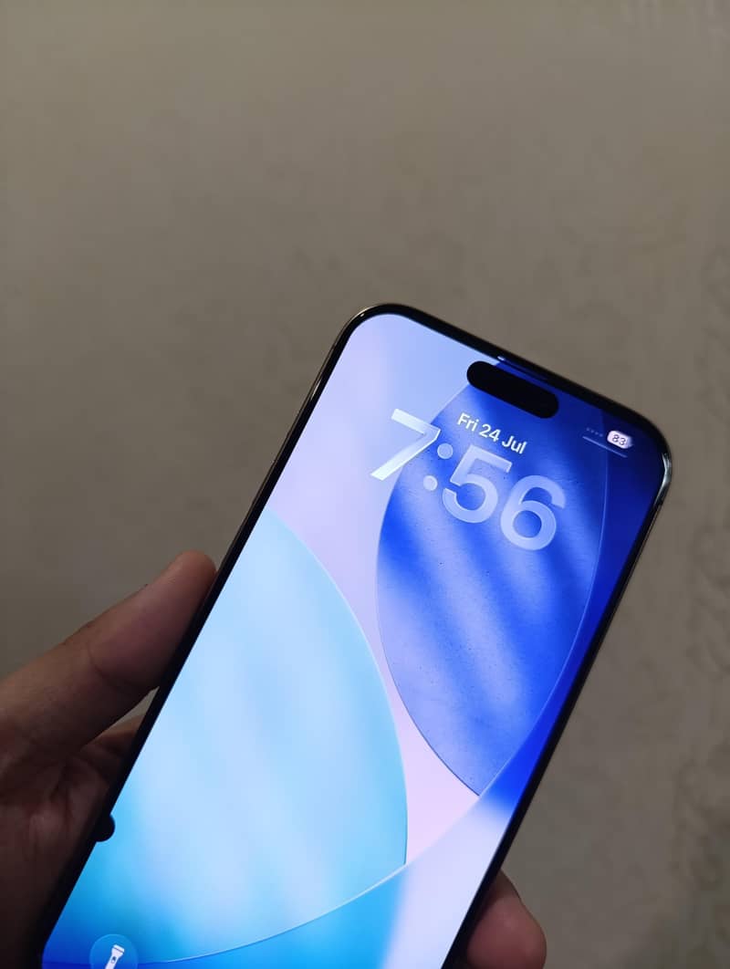 iPhone 16 pro max 7