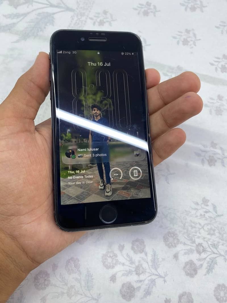 Apple iPhone SE 3