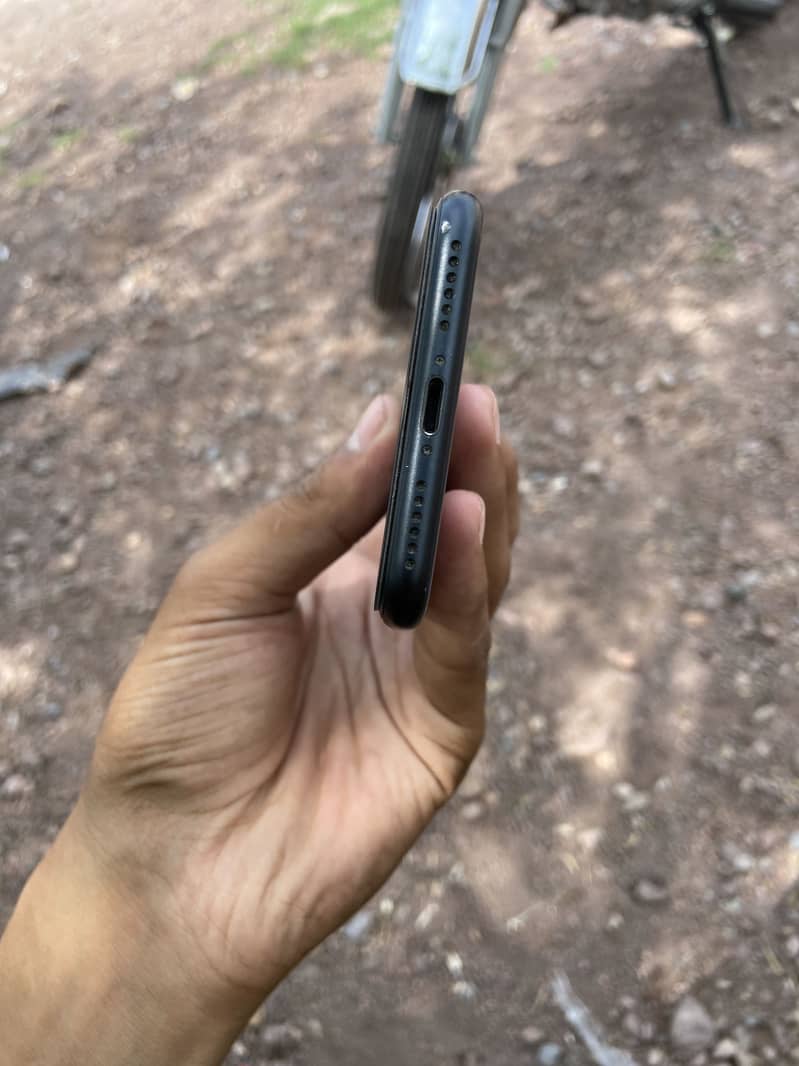 Apple iPhone SE 0