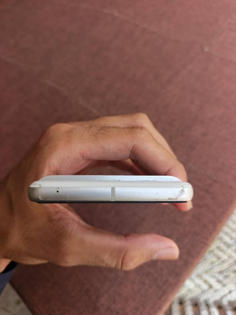 Google Pixel 7 5