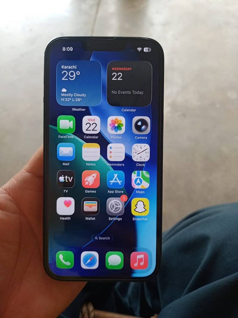 Apple iPhone 13 4