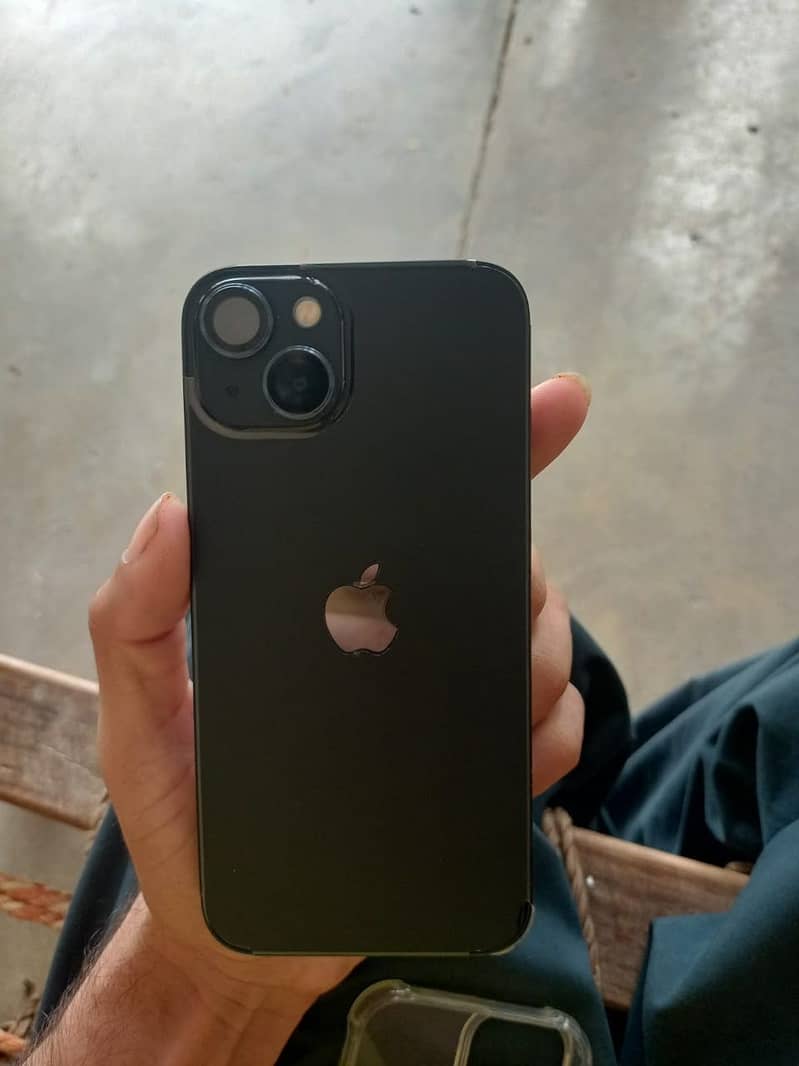 Apple iPhone 13 5