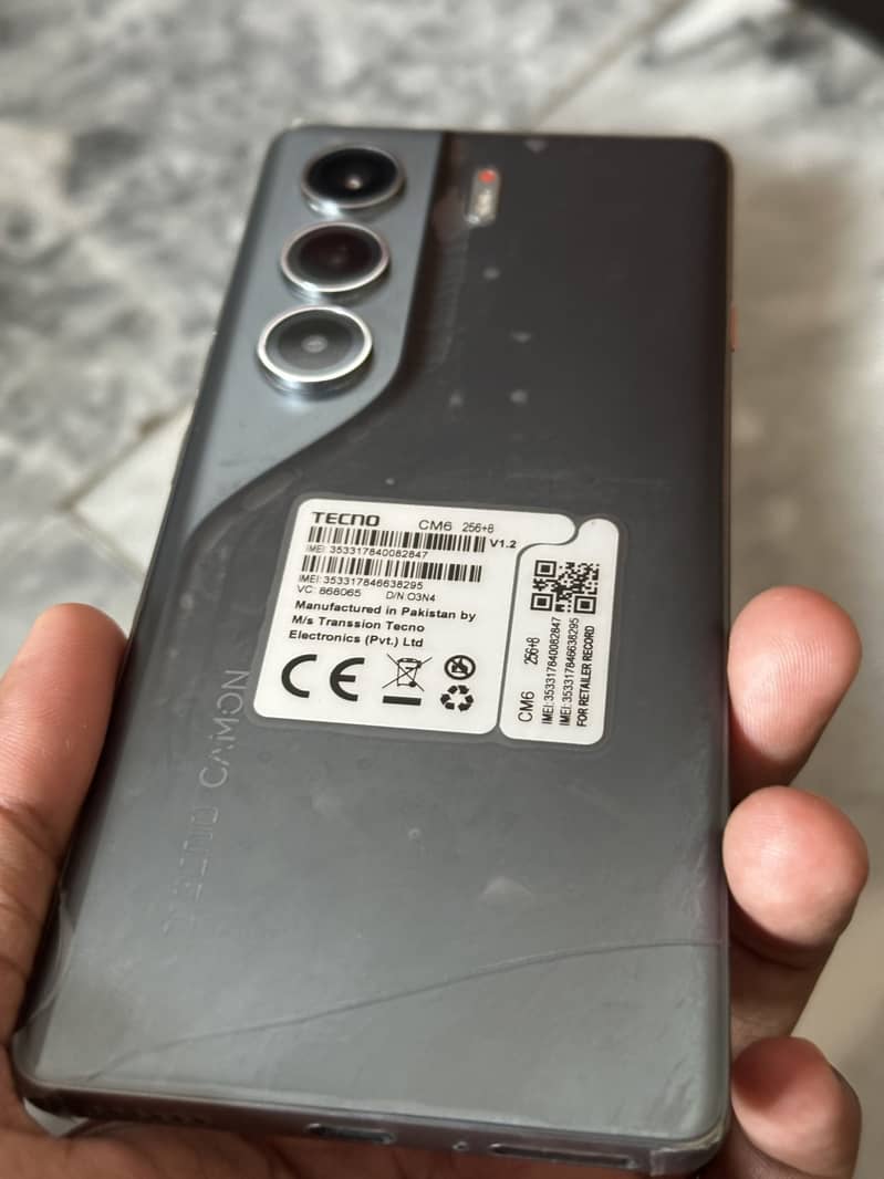 Tecno Camon 40 Pro 10/10 1