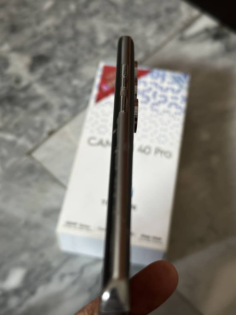 Tecno Camon 40 Pro 10/10 4