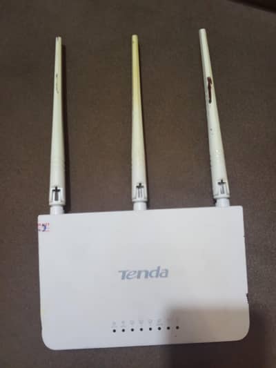 Tenda Wifi router F3