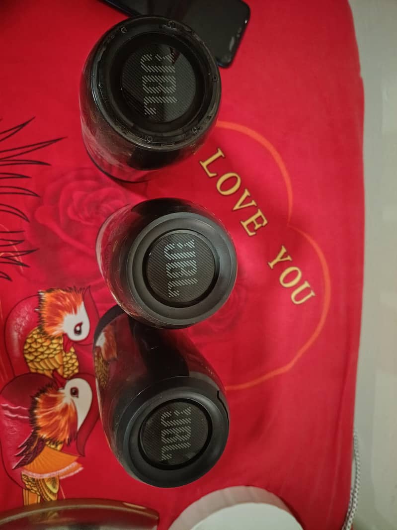 JBL Plus 3 Speaker 2