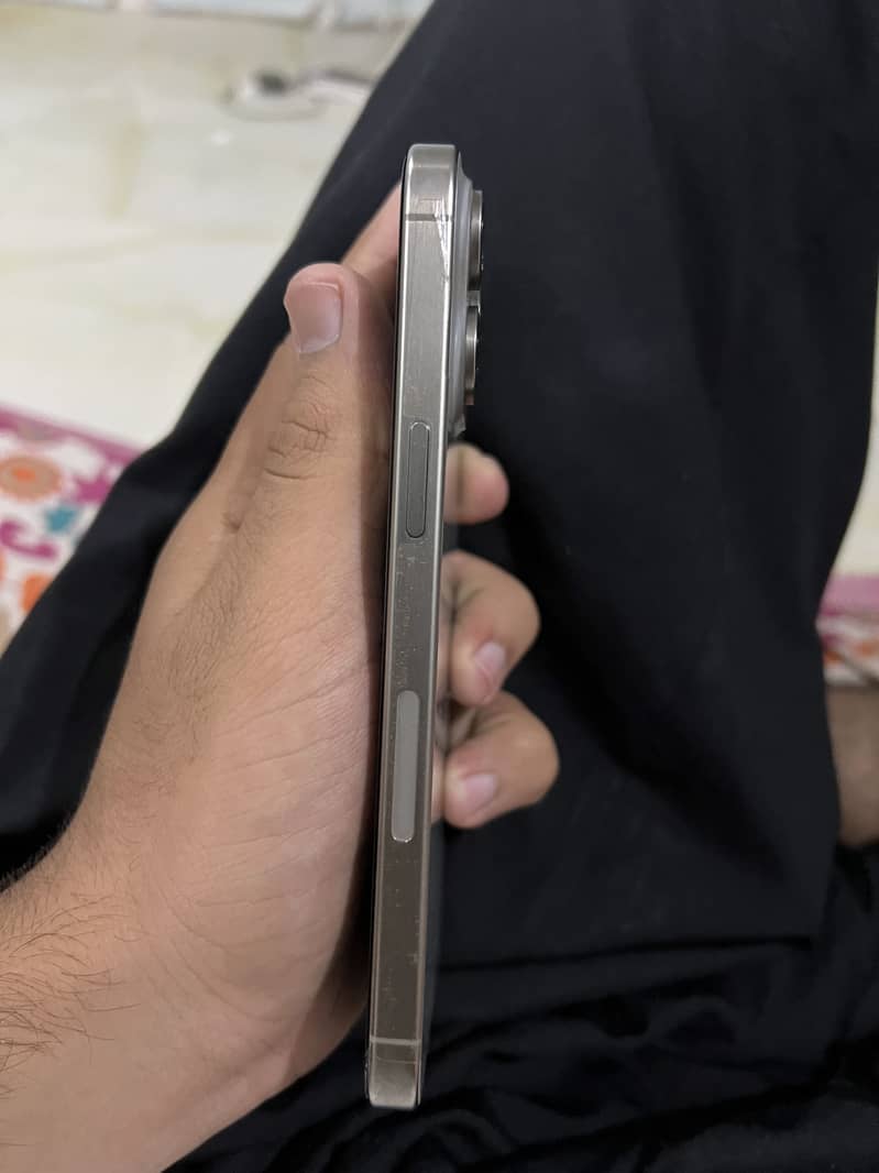 iPhone 15 pro max 1