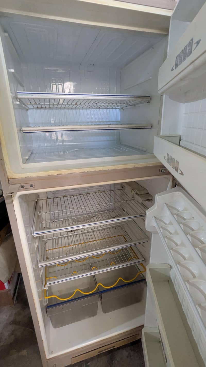 Dawlance fridge 1